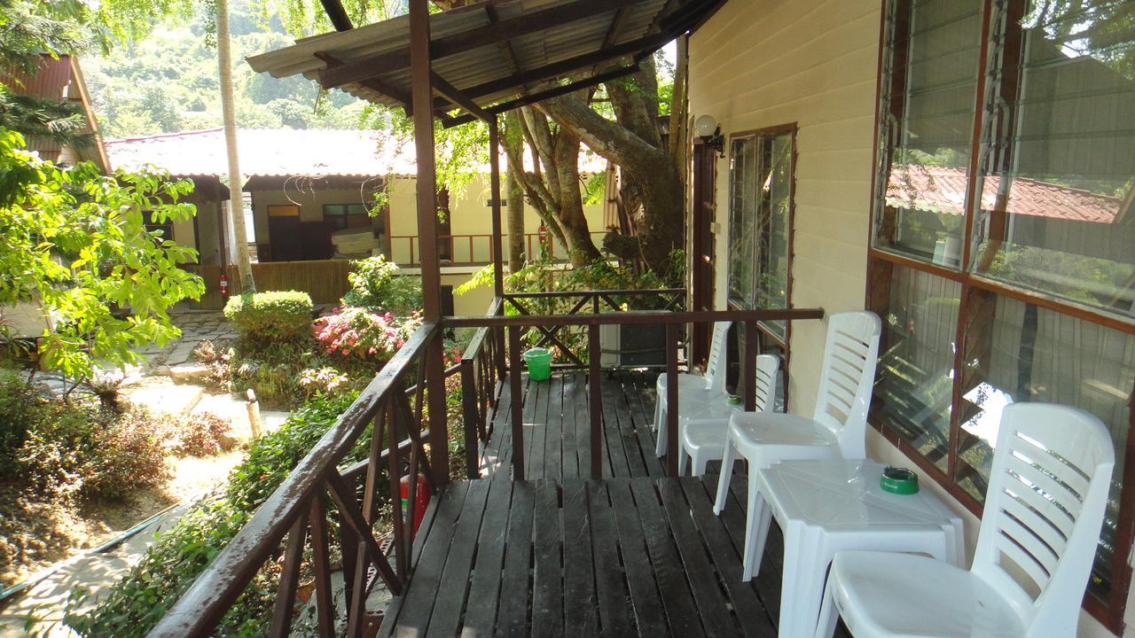 Tropical Garden Bungalow Kepulauan Phi Phi Bagian luar foto