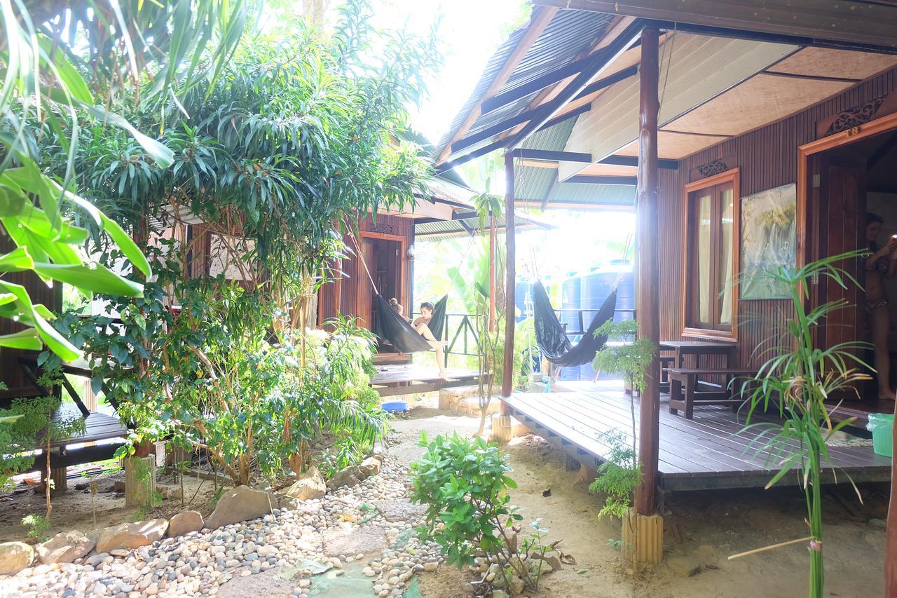 Tropical Garden Bungalow Kepulauan Phi Phi Bagian luar foto