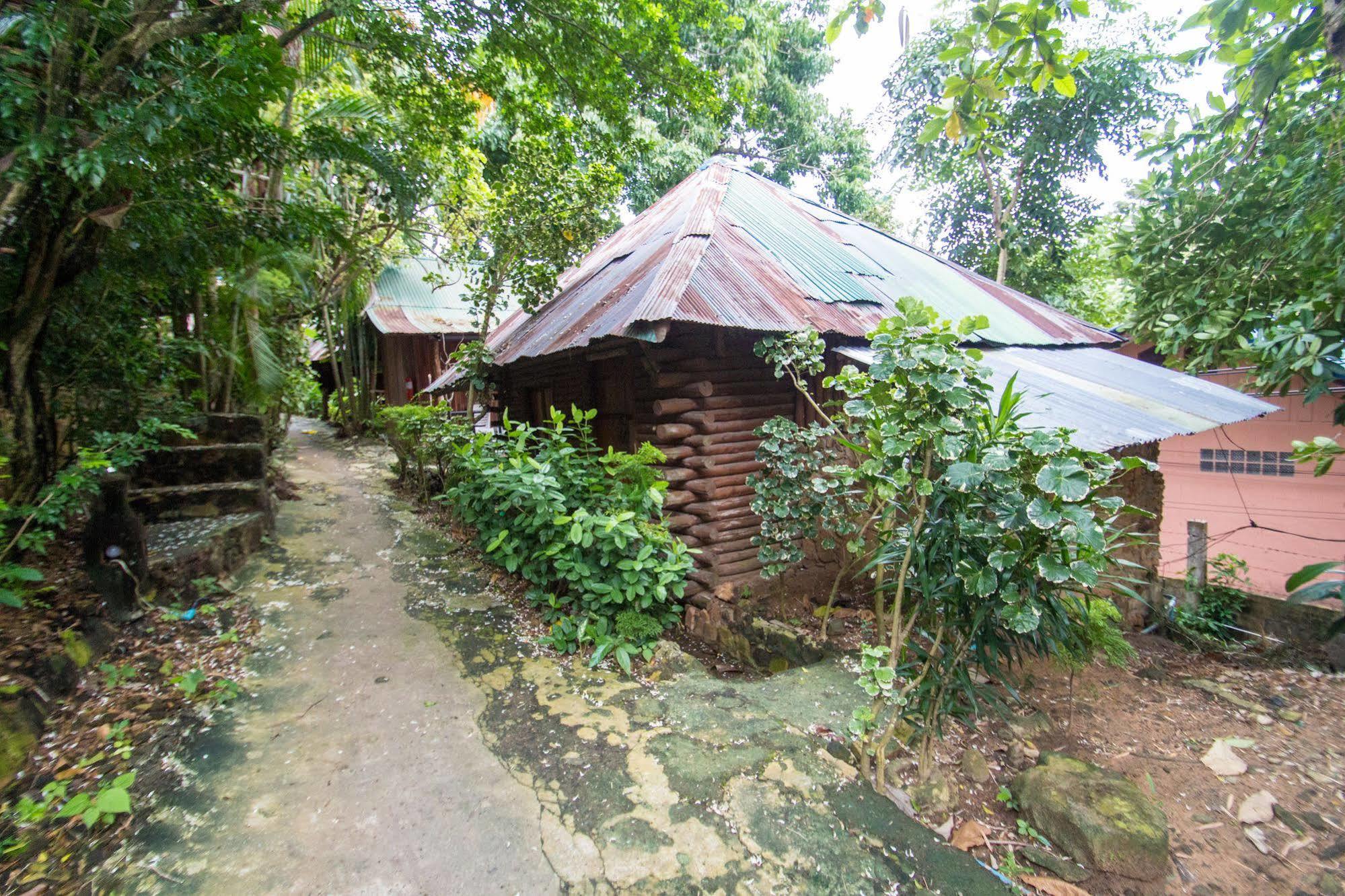 Tropical Garden Bungalow Kepulauan Phi Phi Bagian luar foto