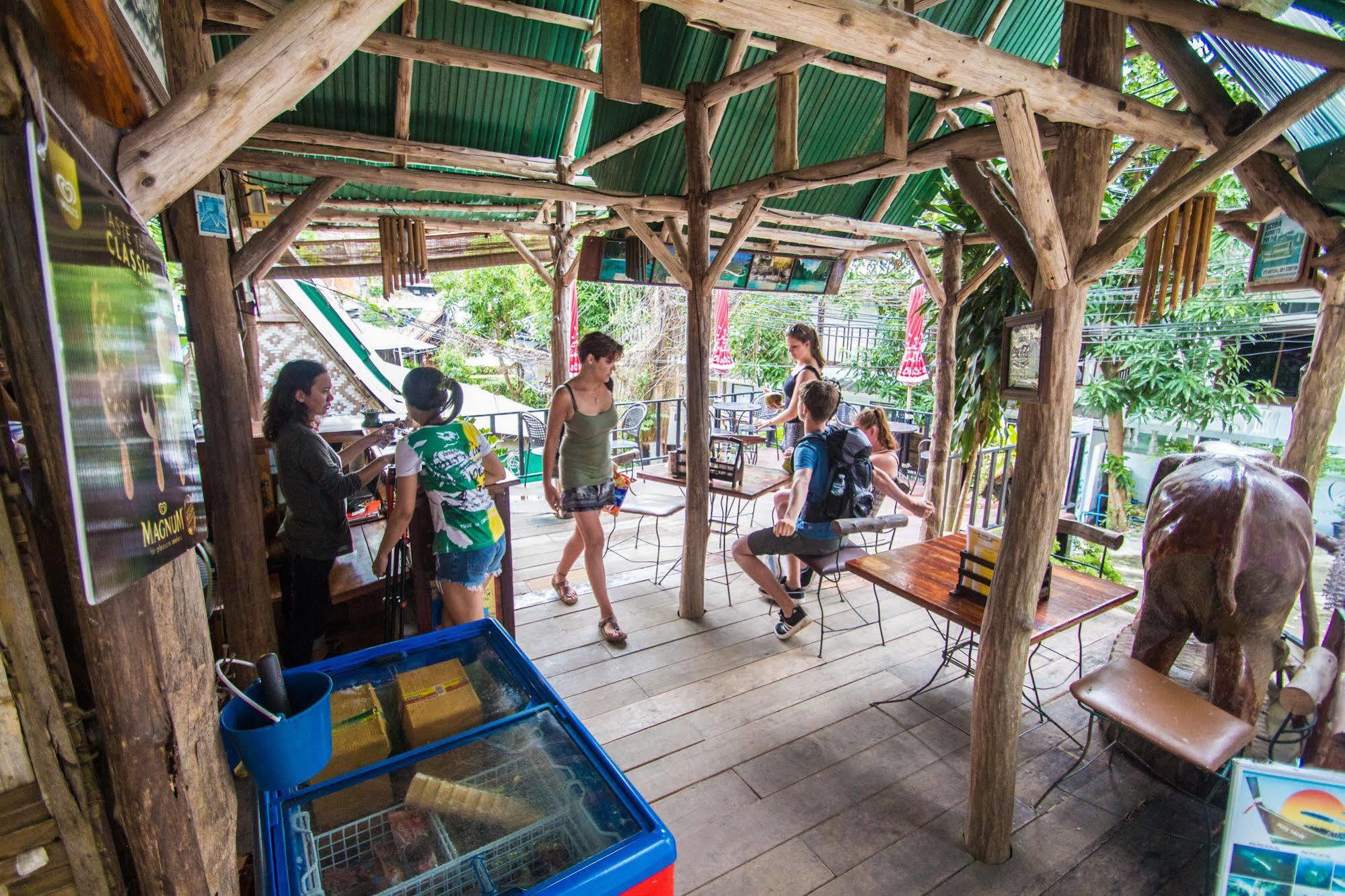 Tropical Garden Bungalow Kepulauan Phi Phi Bagian luar foto
